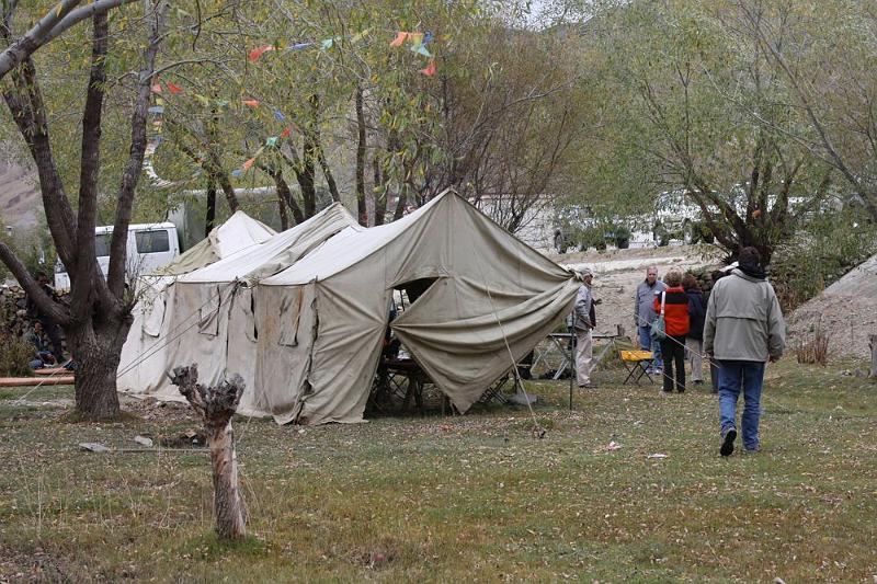 195 Picnic tents before getting back to Shigatse.jpg